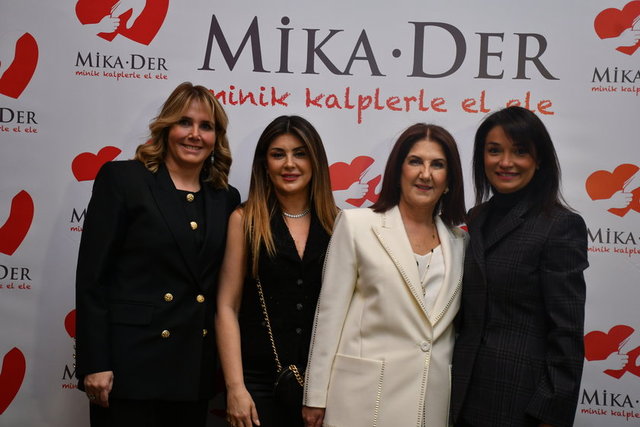ESER BAYRAKTAR, PELİN ÇEBİ, BURCU ERSÖZ