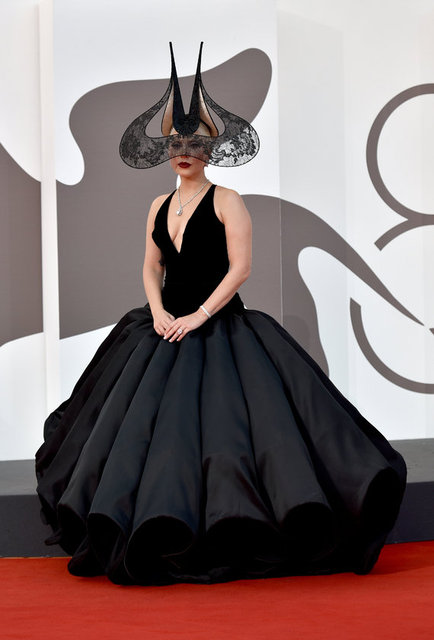 LADY GAGA