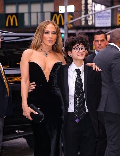 JENNIFER LOPEZ, EMME