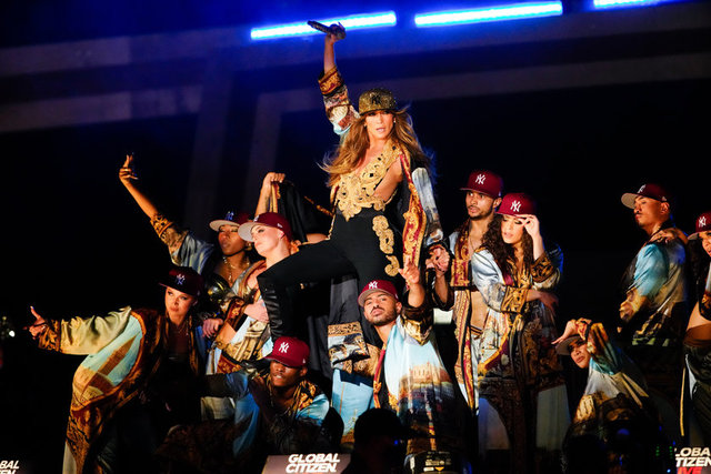 JENNIFER LOPEZ