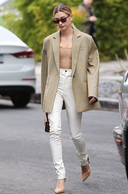 HAILEY BIEBER