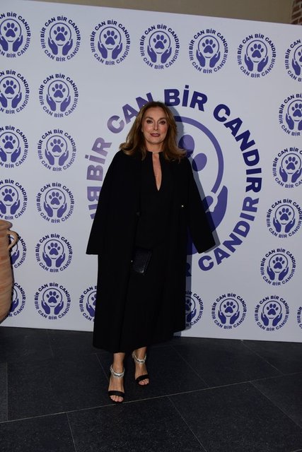 BANU ÇARMIKLI