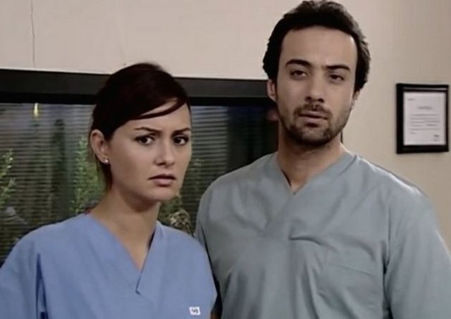 YASEMİN ÖZİLHAN, DEVRİM NAS