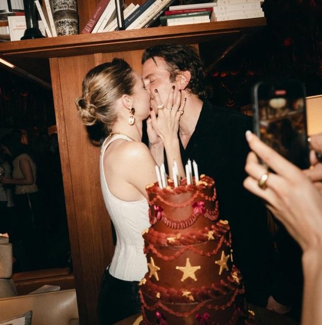 GIGI HADID, BRADLEY COOPER