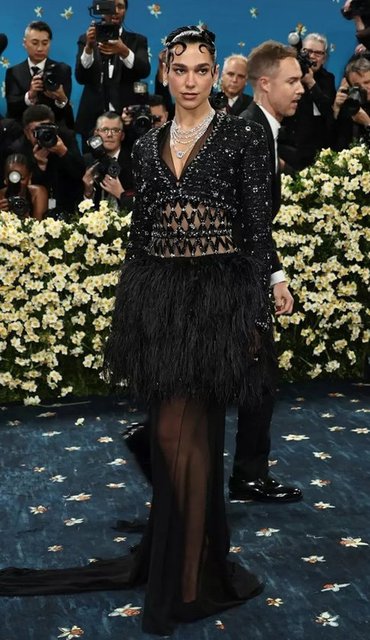 DUA LIPA