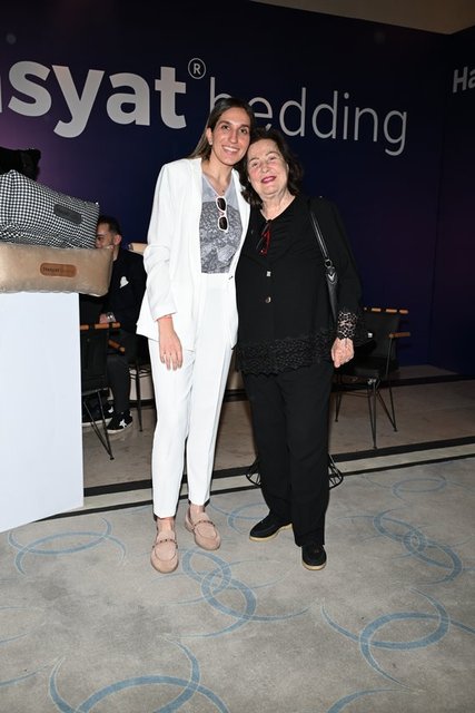 YASMİN GÜLMAN, MONİK İPEKEL