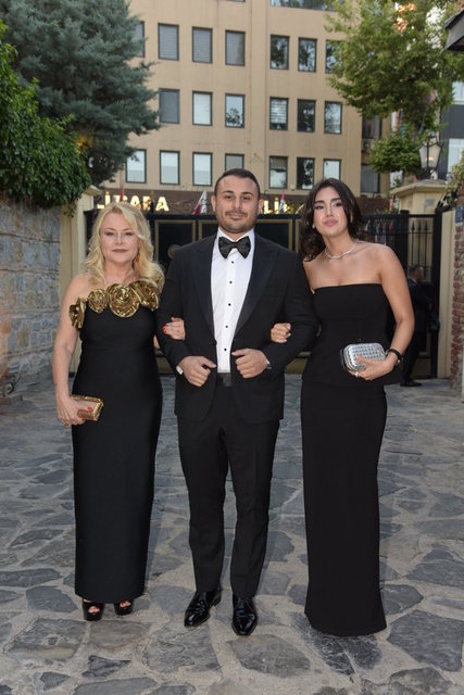 DEMET SABANCI, CEVDET ÇETİNDOĞAN, SU ZİLELİ