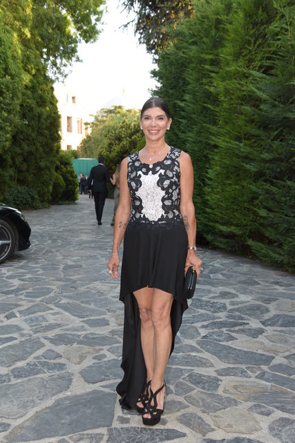 ZEYNEP ÜSTÜNEL