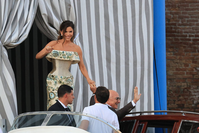 JEFF BEZOS-LAUREN SANCHEZ