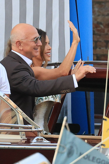JEFF BEZOS-LAUREN SANCHEZ