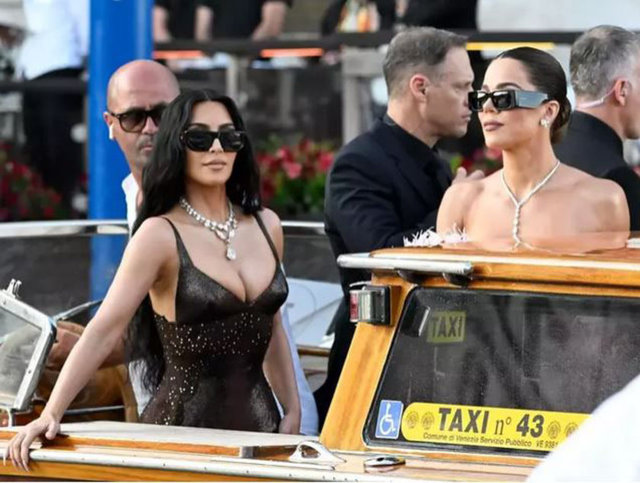 KIM KARDASHIAN