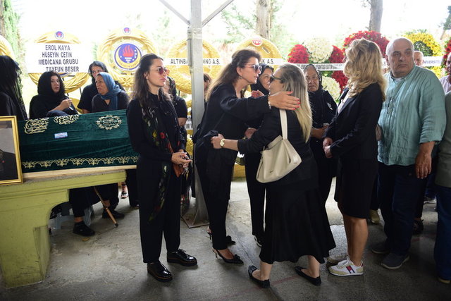 FATOŞ ALTINBAŞ VE MUHLET ALTINBAŞ TAZİYELERİ KABUL ETTİLER.