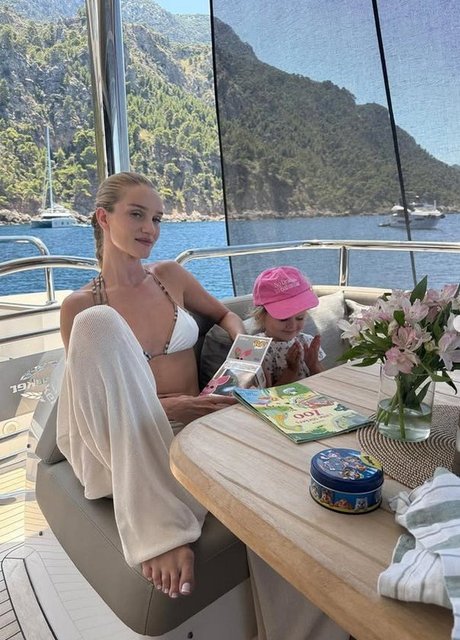 ROSIE HUNTINGTON