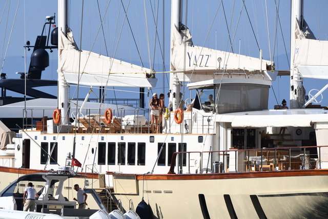 YASEMİN, EMİNE, ELA ÖZİLHAN 