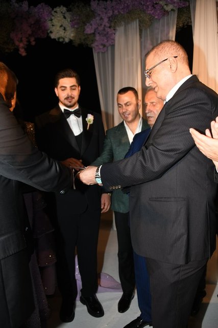 CAN HOLDİNG YÖNETİM KURULU BAŞKANI KENAN TEKDAĞ, MERTCAN KAHRİMAN-BUSE KARADUMAN ÇİFTİNİN NİŞAN KURDELESİNİ KESTİ.
