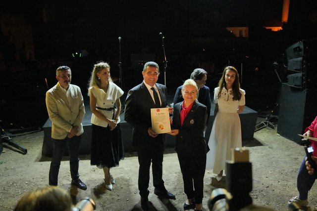 DEMET SABANCI ÇETİNDOĞAN, BEYZA UYANOĞLU