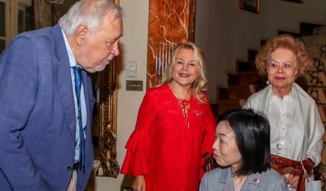 TARİHÇİ İLBER ORTAYLI VE ÖZCAN SABANCI DEMET SABANCI ÇETİNDOĞAN'A DAVETTE EŞLİK ETTİ.