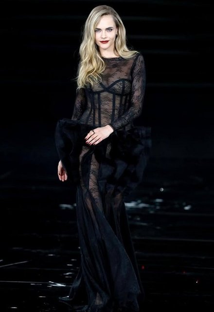 CARA DELEVINGNE