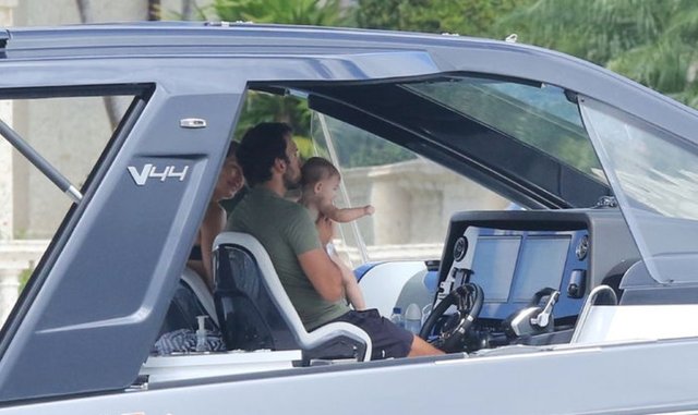 GISELE BUNDCHEN, JOAQUIM VALENTE