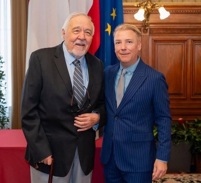 İLBER ORTAYLI, ATIL KUTOĞLU