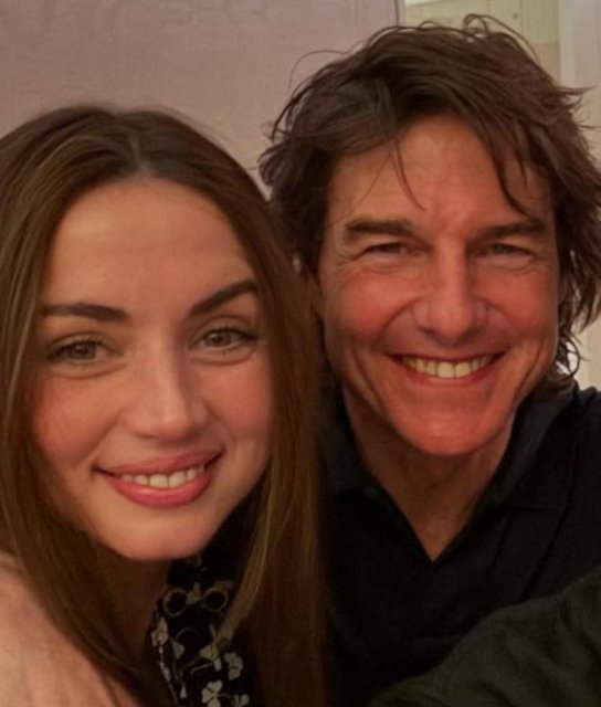 TOM CURISE, ANA DE ARMAS