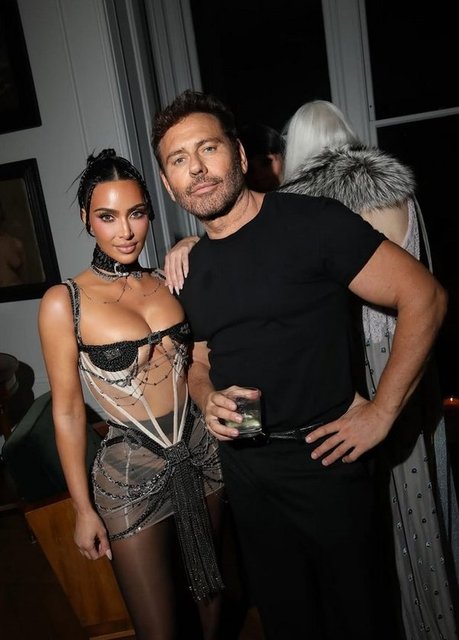 MERT ALAŞ, KIM KARDASHIAN