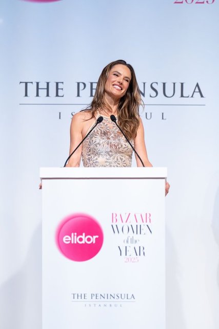 ALESSANDRA AMBROSIO 