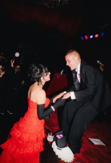 KRIS JENNER, JUSTIN BIEBER