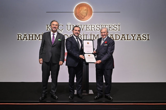 RAHMİ KOÇ, PROF. DR. UFUK AKÇİĞİT