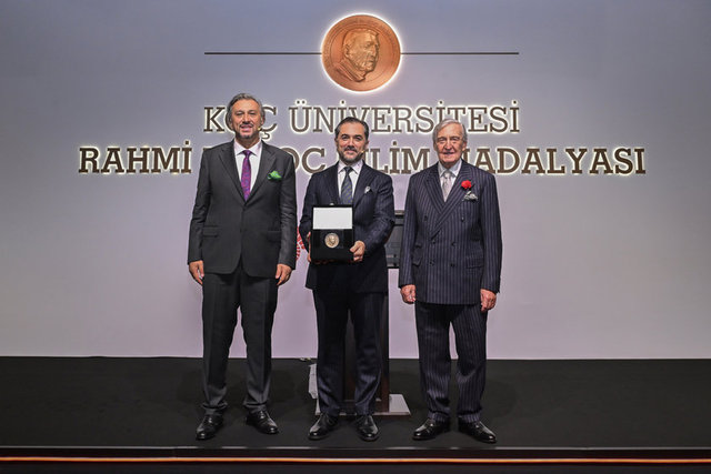 RAHMİ KOÇ, PROF. DR. UFUK AKÇİĞİT