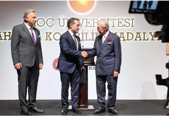 RAHMİ KOÇ, PROF. DR. UFUK AKÇİĞİT