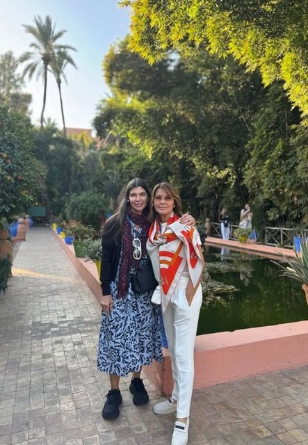 ZEYNEP ÜSTÜNEL, BERRİN YOLERİ