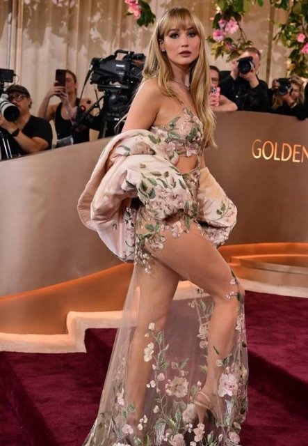 JENNIFER LAWRENCE