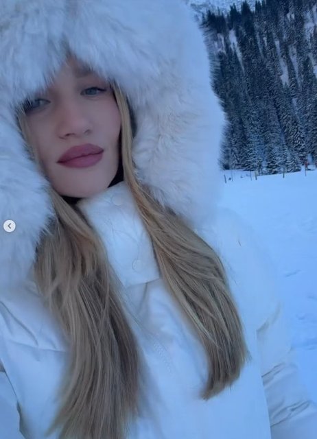 ROSIE HUNTINGTON WHITELEY