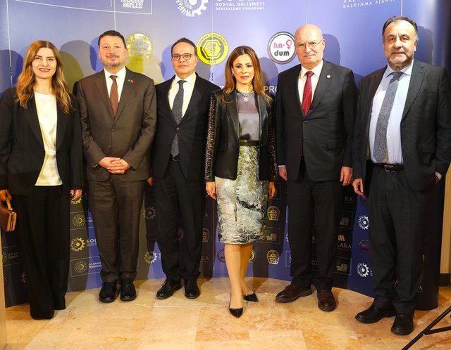 KADUM DİREKTÖRÜ VE PROJE KOORDİNATÖRÜ PROF. DR. ZEYNEP KARAHAN USLU, ANKARA TİCARET ODASI BAŞKANI GÜRSEL BARAN
