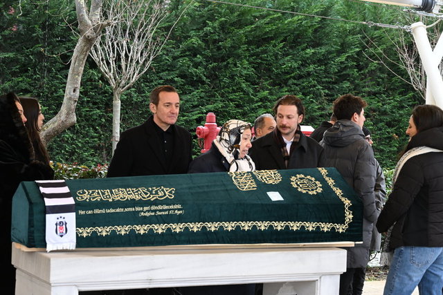MEHMET, HÜLYA, KEREM CAN MUTLU