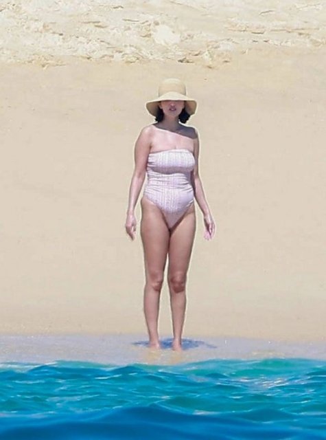 SELENA GOMEZ