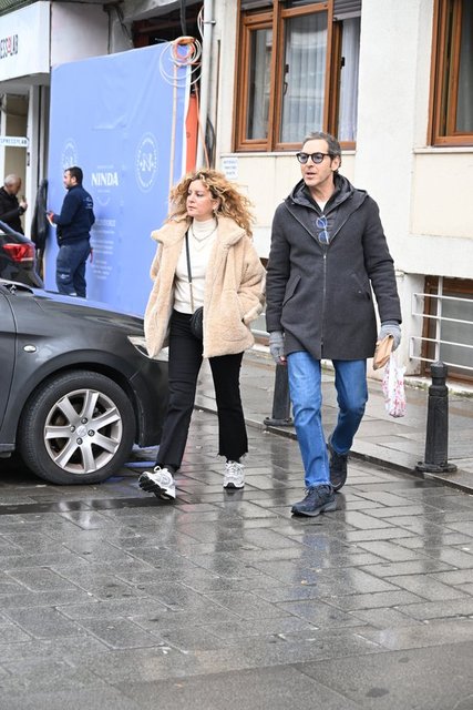 RAİF DİNÇKÖK, SİM AKDAMAR