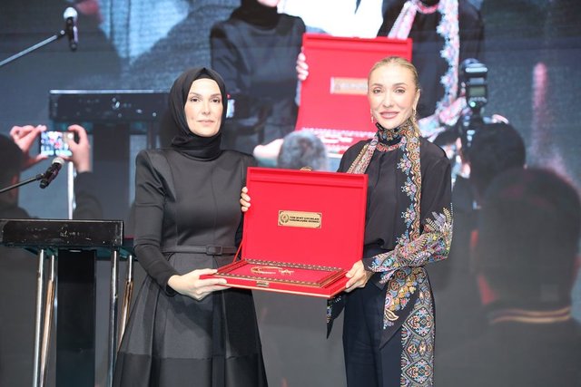 MELTEM KAYA, PERVİN ERSOY