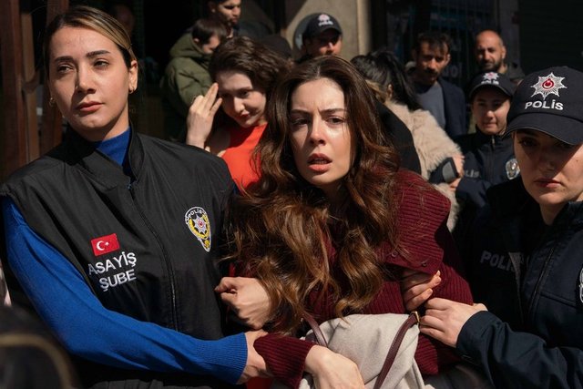 Kızılcık Şerbeti 130. Bölüm Fotoğrafları