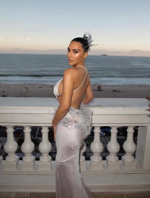 KIM KARDASHIAN