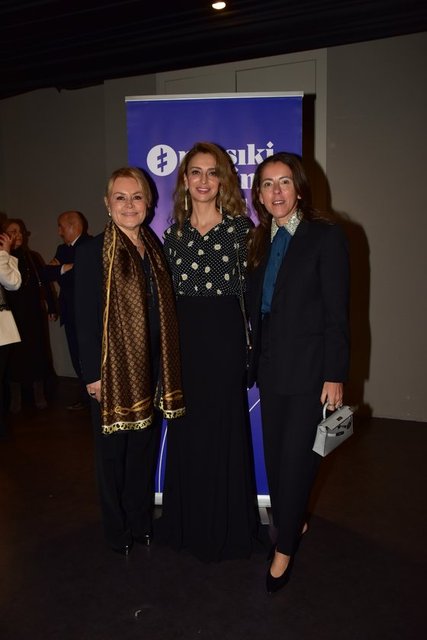DEMET SABANCI ÇETİNDOĞAN, BEYZA UYANOĞLU, BAHAR ŞER