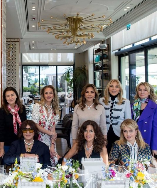 FERYAL GÜLMAN, ARZU SABANCI, ŞEBNEM ÇAPA, DİLEK TÜRKER, BESTE YURTTAŞ
