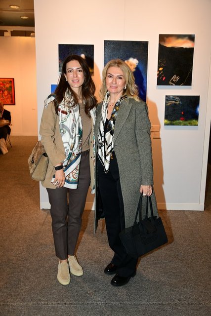 LARA ÜNSAL, DİLEK TÜRKER
