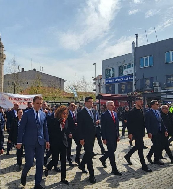 HEDİYE GÜRAL GÜR