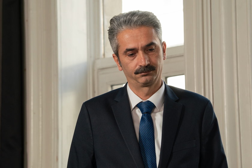 Kızılcık Şerbeti yeni bölümüyle Cuma 20.00'de Show TV'de. 