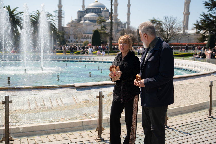 Kızılcık Şerbeti yeni bölümüyle Cuma 20.00'de Show TV'de. 