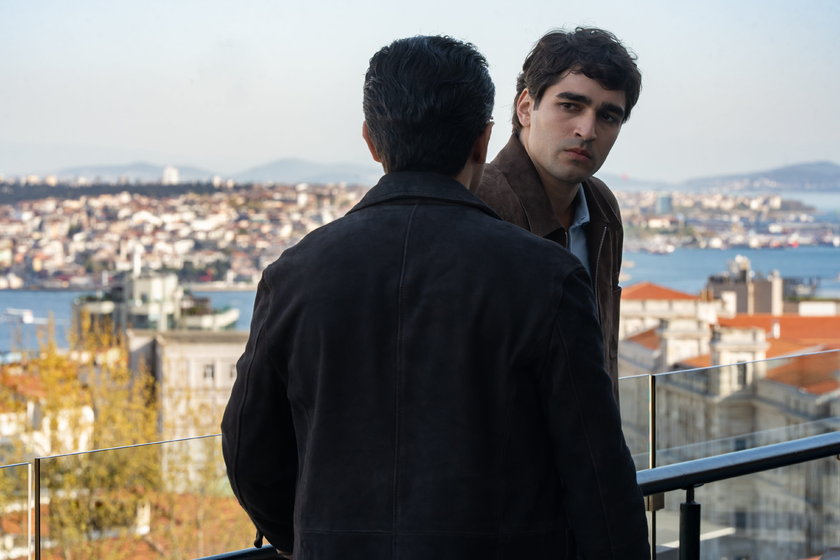 Delikanlı yeni bölümüyle Pazartesi 20.00'de Show TV'de.