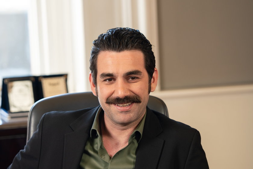 Kızılcık Şerbeti yeni bölümüyle Cuma 20.00'de Show TV'de. 