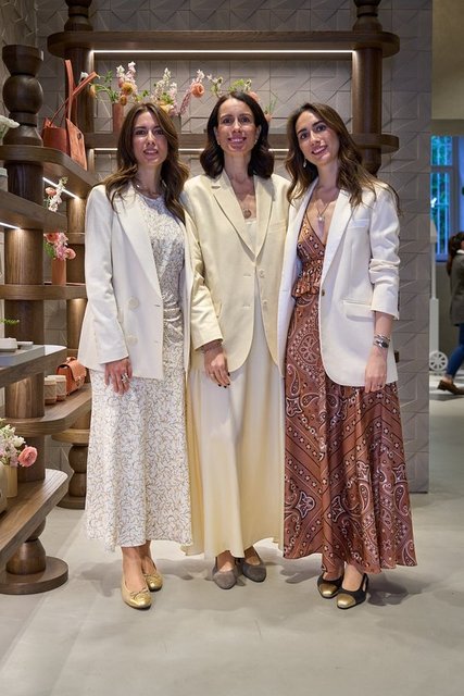 LARA TÜRKER ÜNSAL, SERRA TÜRKER BAYIR, MİNA TÜRKER ÖZGÜL